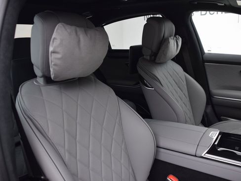 New 2025 Mercedes-Benz S 580 4MATIC Sedan image 15