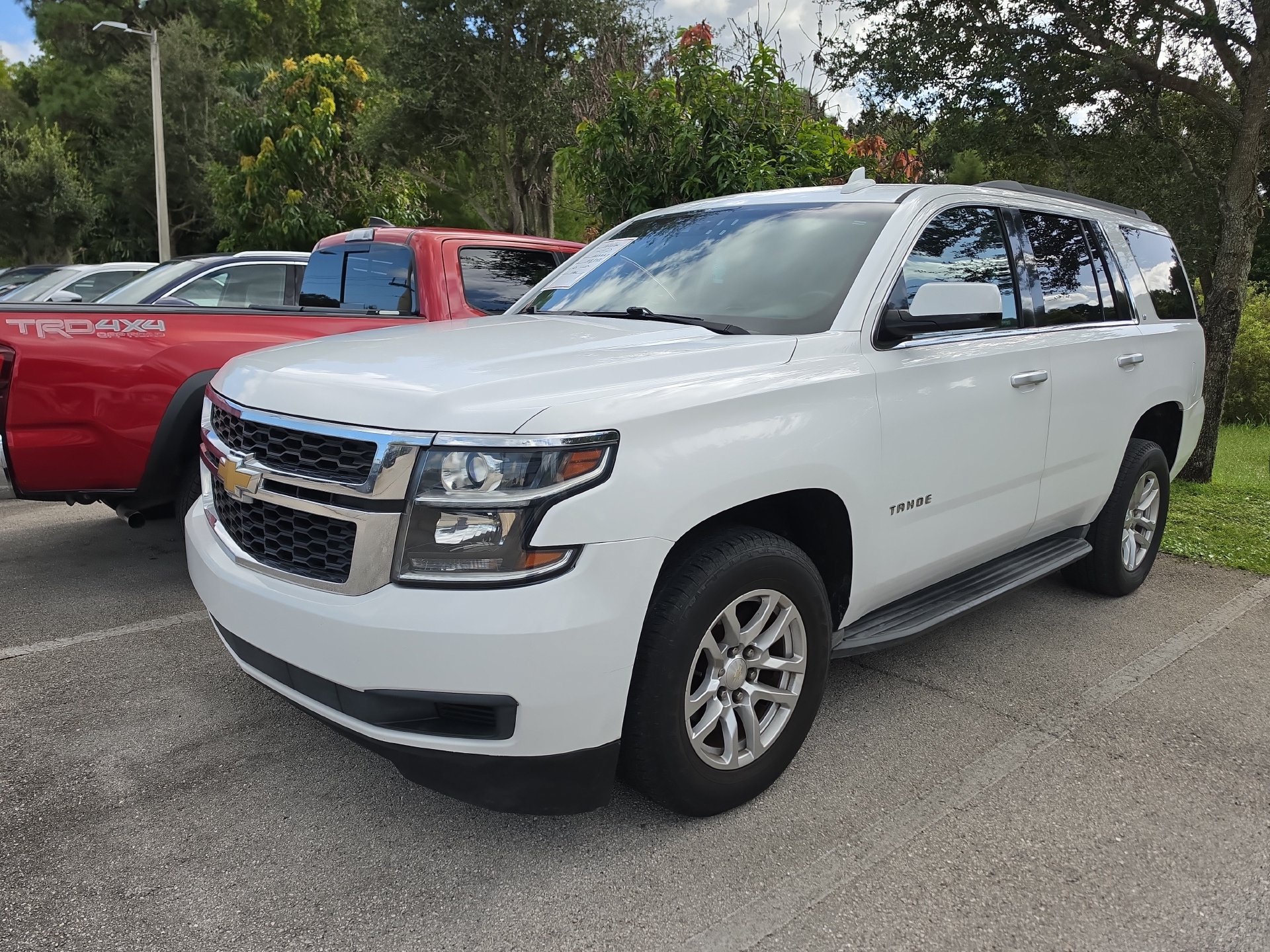 Used 2016 Chevrolet Tahoe LT RWD image 3