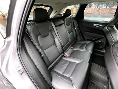 Used 2026 Volvo XC60 B5 Ultra w/ Climate Package image 30