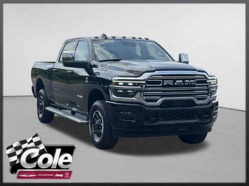 Used 2025 RAM 2500 Laramie AWD/4WD image 1
