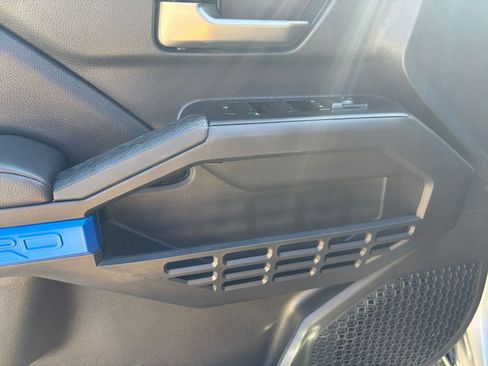 Used 2025 Toyota Tacoma TRD Off-Road image 20