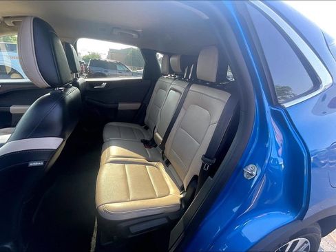 Certified 2020 Ford Escape Titanium AWD/4WD image 25