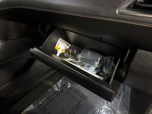 Used 2024 GMC Yukon AT4 AWD/4WD image 39