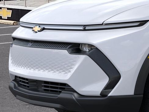 New 2026 Chevrolet Equinox EV LT image 13