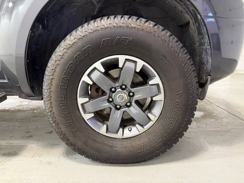 Used 2015 Nissan Frontier Desert Runner image 25