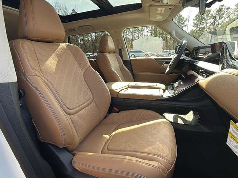 New 2026 INFINITI QX80 Luxe image 23