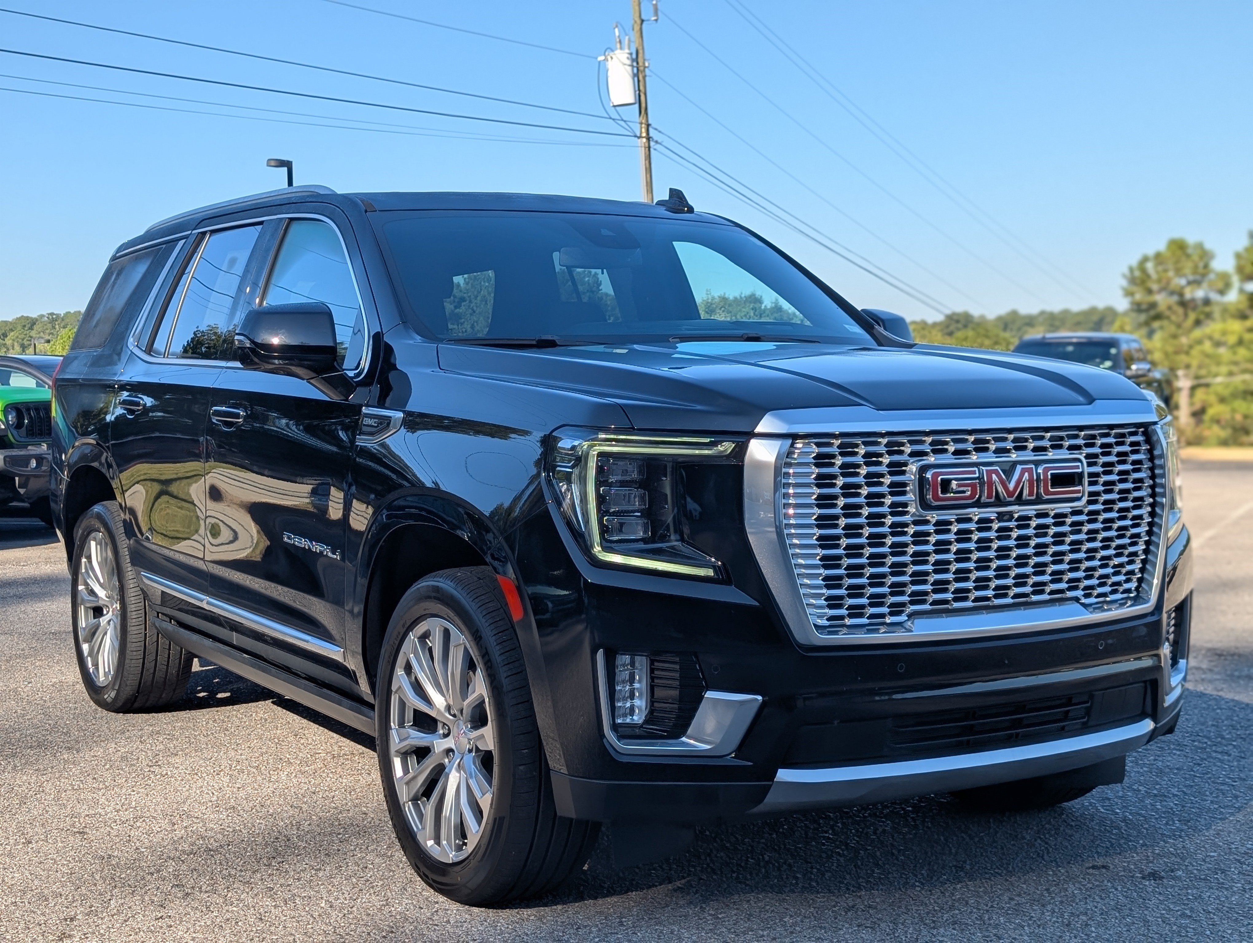 Used 2023 GMC Yukon Denali AWD/4WD image 11