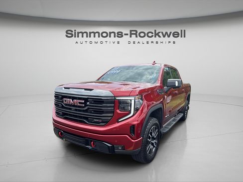 Used 2023 GMC Sierra 1500 AT4 w/ AT4 Preferred Package AWD/4WD image 2