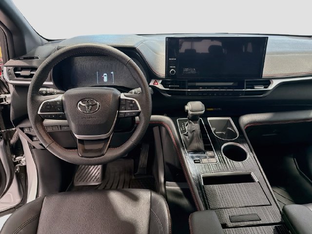 Certified 2025 Toyota Sienna XSE AWD/4WD image 19