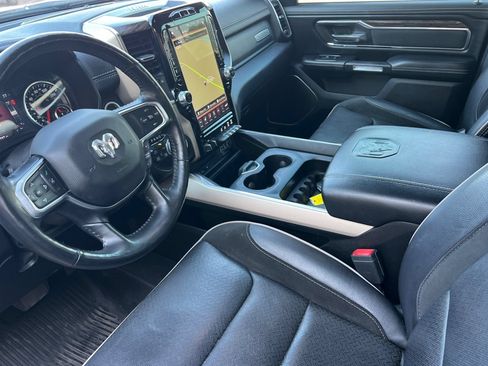 Used 2019 RAM 1500 Laramie AWD/4WD image 11