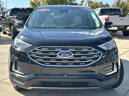 Used 2024 Ford Edge Titanium image 2