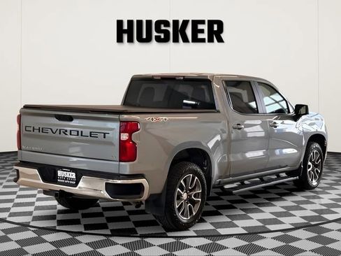 Used 2024 Chevrolet Silverado 1500 LT image 9
