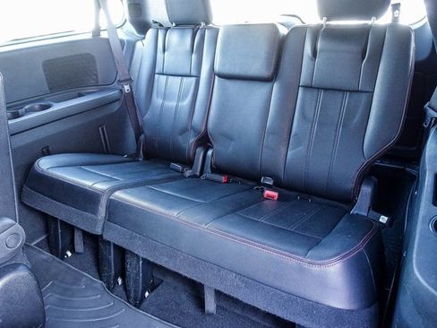 Used 2019 Dodge Grand Caravan GT image 22