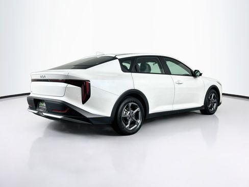 Used 2025 Kia K4 FWD image 9