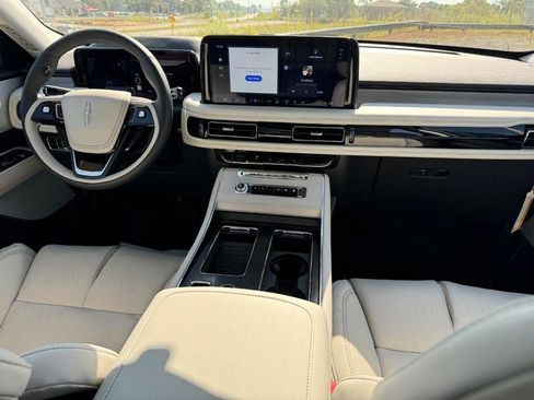 New 2025 Lincoln Aviator Reserve w/ Equipment Group 201A image 15