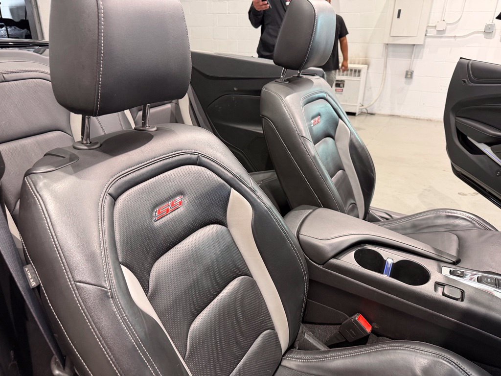 Used 2023 Chevrolet Camaro SS RWD image 36
