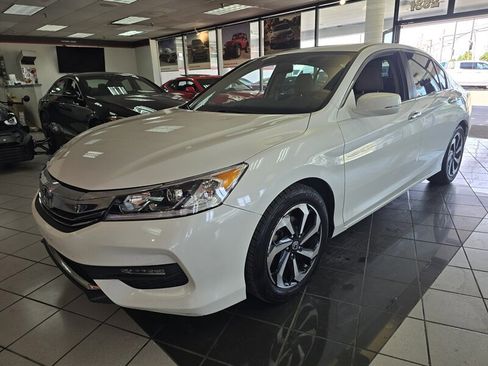 Used 2016 Honda Accord EX image 1