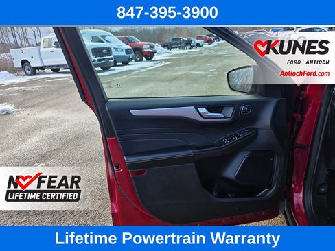 Certified 2025 Ford Escape Platinum w/ Premium Technology Package image 20