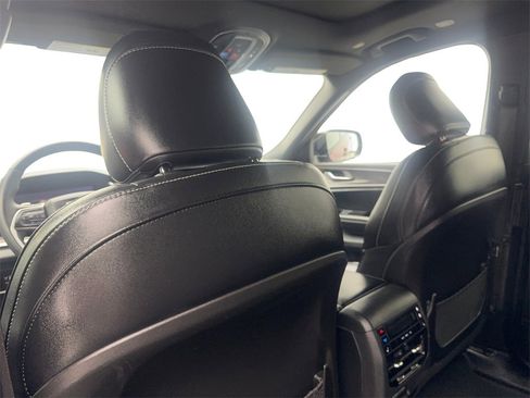 Used 2024 Jeep Grand Cherokee L Limited w/ Luxury Tech Group II image 37