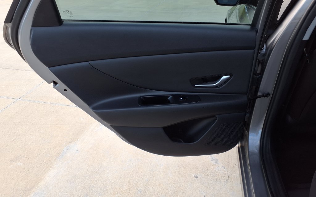 Used 2023 Hyundai Elantra SEL w/ Convenience Package FWD image 14