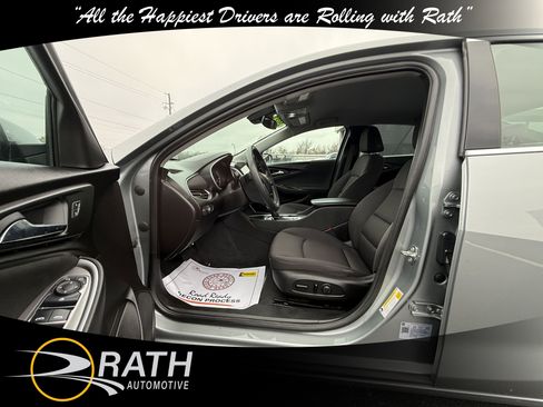 Used 2023 Chevrolet Malibu LT image 11