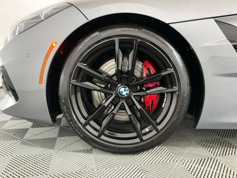 Certified 2024 BMW Z4 M40i w/ Premium Package RWD image 25
