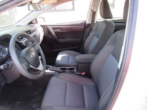 Used 2018 Toyota Corolla LE FWD image 10