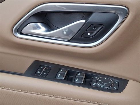 Used 2021 Chevrolet Tahoe Premier w/ Premium Package image 24