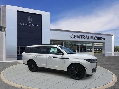 New 2025 Lincoln Navigator Reserve w/ Jet Appearance Package