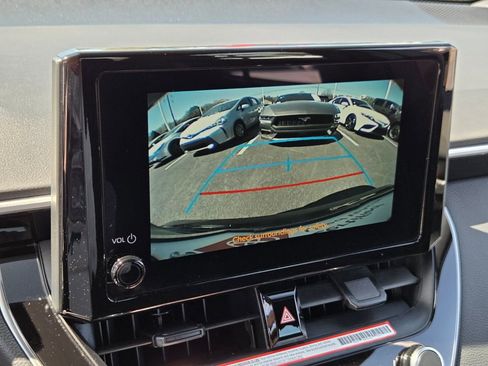 Certified 2025 Toyota Corolla SE image 17