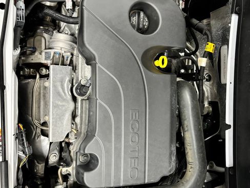 Used 2024 GMC Terrain SLE w/ Driver Convenience Package FWD image 23