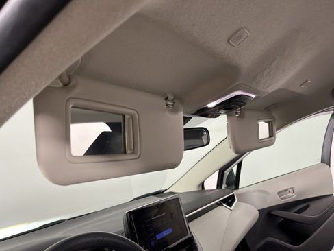 Used 2025 Toyota Corolla LE FWD image 30