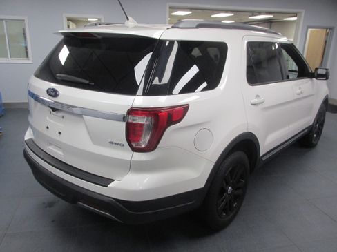Used 2019 Ford Explorer XLT w/ Equipment Group 201A image 5