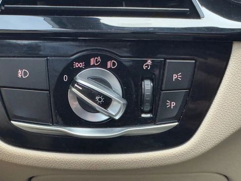 Used 2017 BMW 530i 530i Sedan 4D image 25