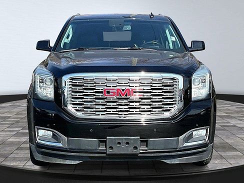 Used 2019 GMC Yukon XL Denali w/ Open Road Package image 3
