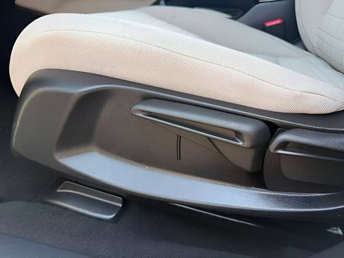 Used 2025 Honda HR-V LX image 20