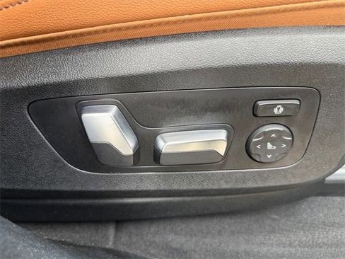 Used 2022 BMW X5 sDrive40i w/ M Sport Package image 26