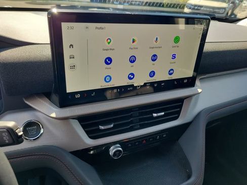 Used 2025 Ford Explorer Active RWD image 7