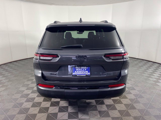 Used 2023 Jeep Grand Cherokee L Altitude AWD/4WD image 9