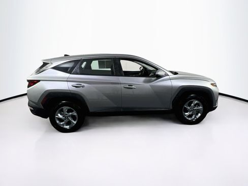 Used 2023 Hyundai Tucson SE AWD/4WD image 4