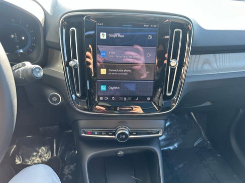 Used 2023 Volvo XC40 B5 Plus w/ Climate Package image 20