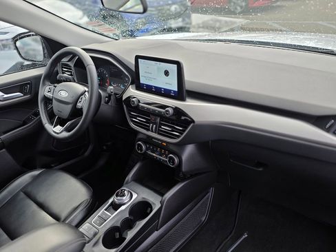 Used 2022 Ford Escape SEL image 9