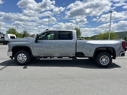 New 2026 Chevrolet Silverado 3500 LT w/ All Star Edition AWD/4WD image 4