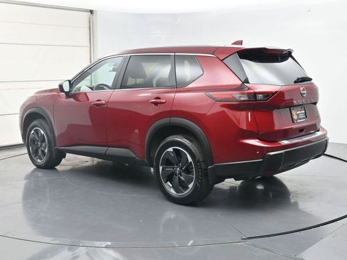 Used 2025 Nissan Rogue SV AWD/4WD image 44
