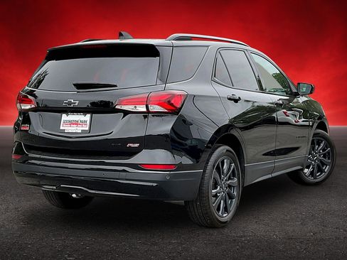 Used 2024 Chevrolet Equinox RS AWD/4WD image 5
