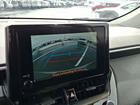 Certified 2025 Toyota Corolla Cross LE image 16