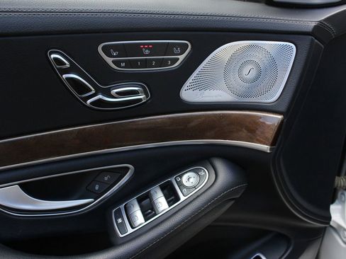 Used 2014 Mercedes-Benz S 550 Sedan image 15