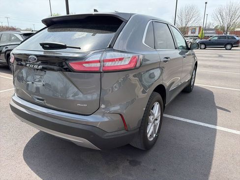 Used 2024 Ford Edge SEL image 9