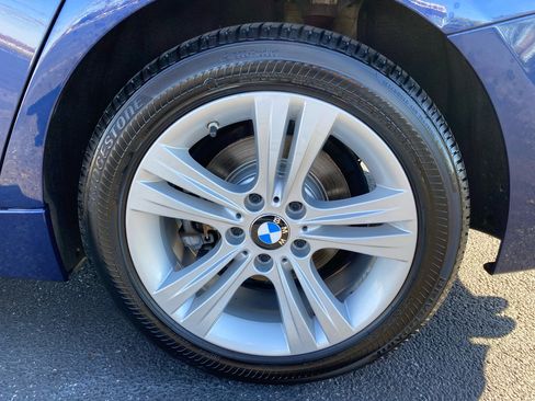 Used 2018 BMW 330i xDrive Sedan w/ Premium Package image 49