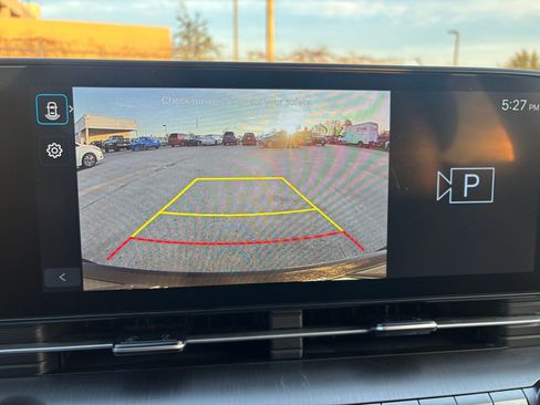 Used 2025 Hyundai Kona SEL image 24